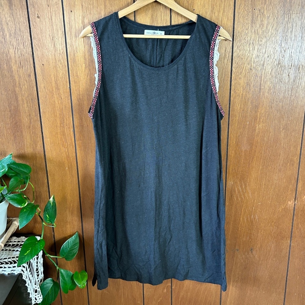 Natural Life Womens Linen Blend Crochet Trim Embroidered Sleeveless Tunic‎ Black